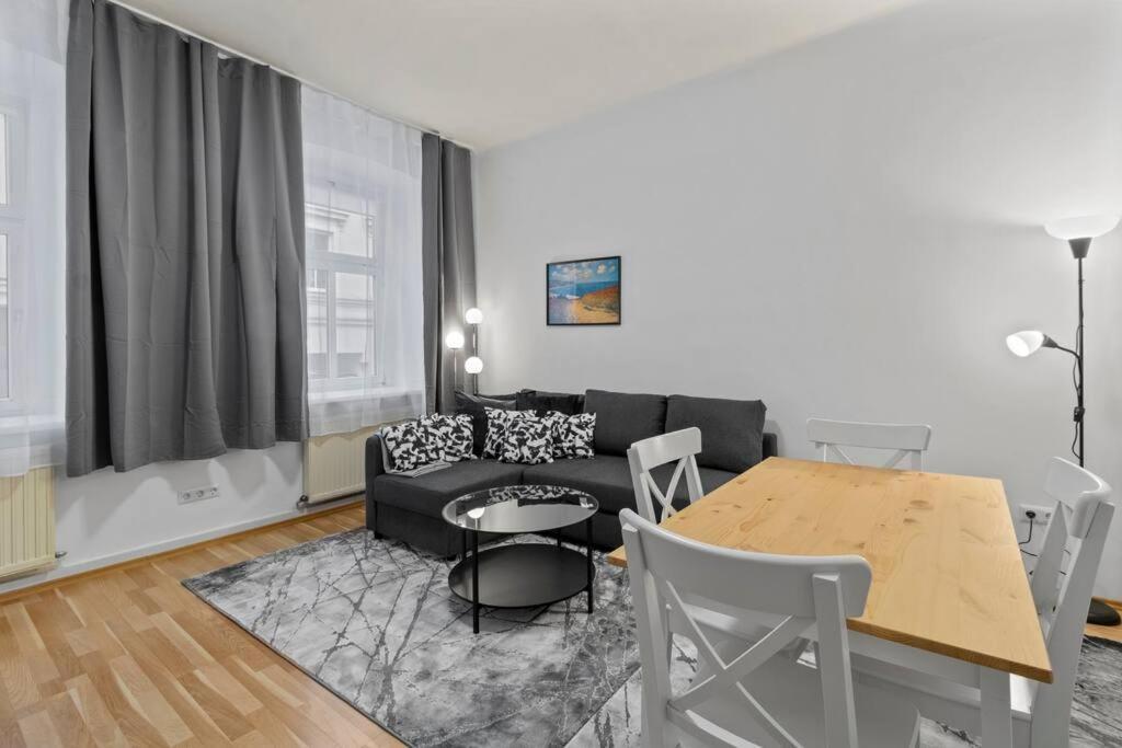 Modern Apartment Close To Center - 2Br Wina Bagian luar foto